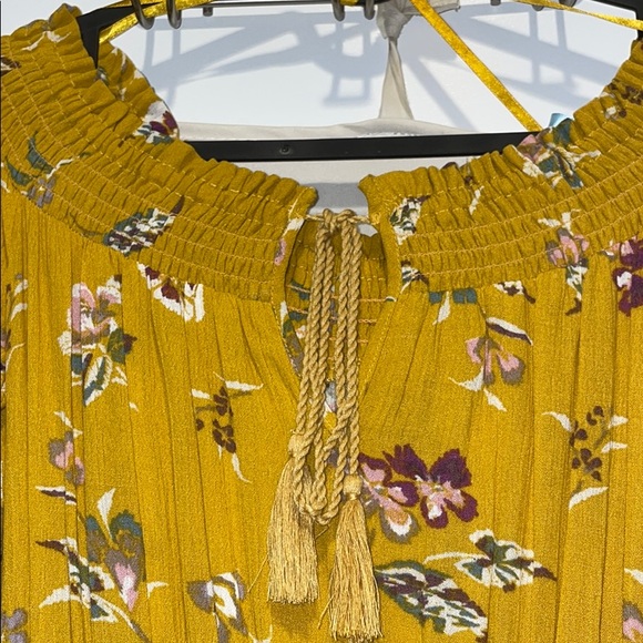 Design Lab Lord & Taylor Offshoulder Floral Romper - Picture 2 of 5